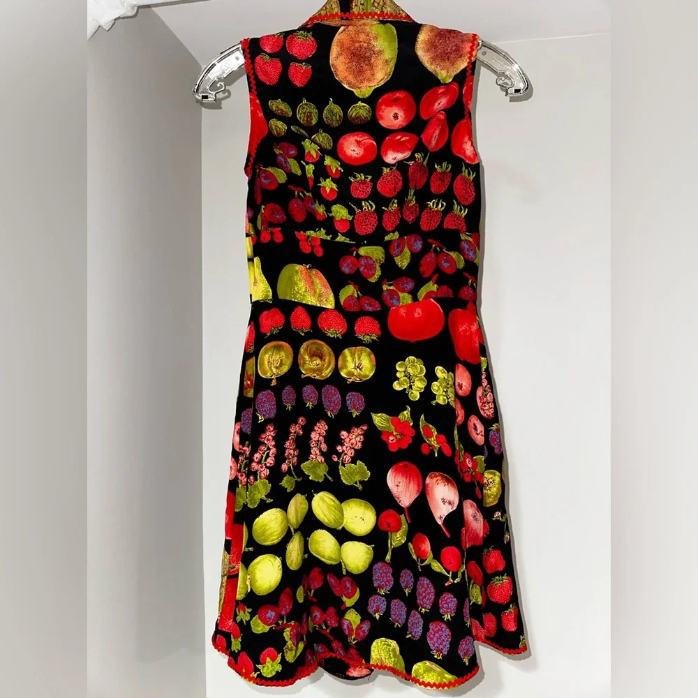 Betsey Johnson VINTAGE ULTRA RARE fruit dress! Women’s size 2 🍒🍓🍇🍎🍉 - Picture 2 of 6